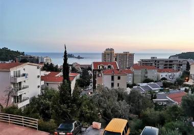 Zu verkaufen 2 Zimmer Wohnung 45 m2 in Petrovac mit Meerblick