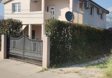 Geräumige Villa mit Bergblick und Garage im schönen Montenegro