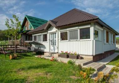 Charmantes Ferienhaus in Žabljak mit atemberaubendem Bergblick