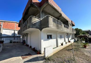 Großes Minihotel in Sutomore mit 8 Apartments 650 m zum Meer