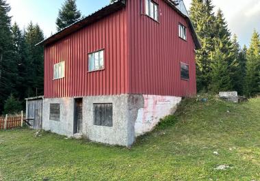 Cottage mit 6 Schlafzimmern und Bergblick, 160 m2, unglaubliche natürliche Schönheit