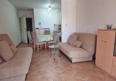 Sonniges Studio 35 m2 zum Verkauf in Petrovac in der Nähe von Supermarkt, Schnäppchenpreis