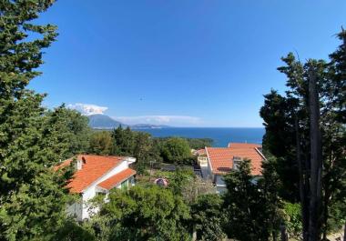 3-stöckiges Haus mit Meerblick in Sutomore