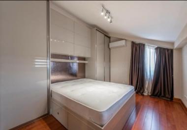 Luxuriöse neue 127 m2 große Maisonette-Wohnung in Podgorica mit 3 Schlafzimmern und Blick auf die Moraca