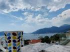 Atemberaubende 52 m2 große Wohnung mit Blick auf die Bucht in Tivat zu verkaufen