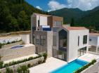 Exklusives neues 154 m2 großes Stadthaus in Tivat mit Meerblick und Pool