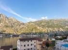 Atemberaubende 115 m2 große Maisonette mit Meerblick und 3 Schlafzimmern in Muo: Lebe deinen Traum in Kotor