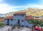 Atemberaubende 115 m2 große Maisonette mit Meerblick und 3 Schlafzimmern in Muo: Lebe deinen Traum in Kotor