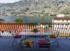 Atemberaubende 115 m2 große Maisonette mit Meerblick und 3 Schlafzimmern in Muo: Lebe deinen Traum in Kotor