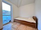 33 m2 großes Apartment mit Panoramablick auf das Meer in der obersten Etage in Budva mit Terrasse