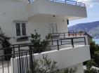 Atemberaubendes zweistöckiges Haus in Herceg Novi mit Dachterrasse in der Nähe des Meeres