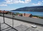 Atemberaubendes zweistöckiges Haus in Herceg Novi mit Dachterrasse in der Nähe des Meeres