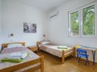 Exklusive Strandvilla in Kostanjica mit 4 Apartments: Minihotel mit Strand