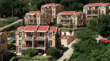 Atemberaubende Meerblick-Wohnung 178 m2 in Residenz mit Riesenpool, Orahovac, Kotor