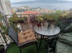 Meerblick-Wohnung 44m mit Parkplatz in Tivat