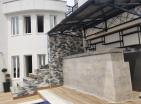 Moderne luxuriöse Meerblick-Villa 300 m2 mit Pool in Zeleni Pojas, Bar