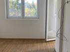 Bezugsfertige neu möblierte 57 m2 Wohnung in Podgorica mit grünem Park