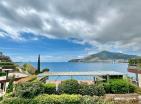 Luxuriöses Apartment mit 2 Schlafzimmern und Meerblick in Dukley Gardens, Budva mit Whirlpool