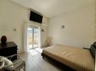 Lux 2 Schlafzimmer 93 m2 Wohnung in Budva 1,2 km zum Meer