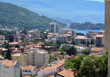 Wohnung zu verkaufen in Budva