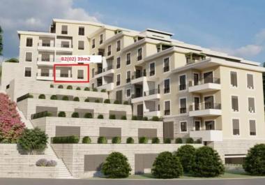 Luxuriöse 39 m2 große Wohnung mit Meerblick in Bečići mit Pool und Terrasse