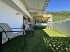 Charmante Budva 55 m2 Wohnung mit Terrasse und Bergblick