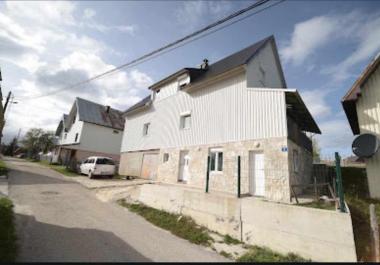 Haus zu verkaufen in Zabljak