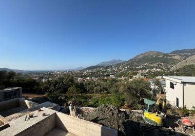 Neues luxuriöses 180 m2 Haus in Bar mit Pool und Meerblick im Bau