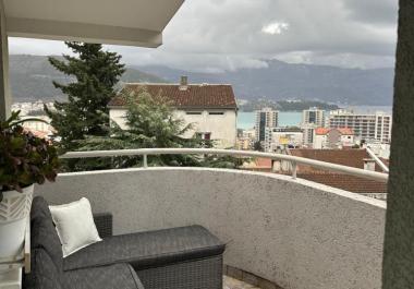 Wohnung zu verkaufen in Budva