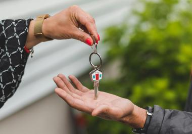 Klicken Sie hier, um einem Fachmann die Leitung Ihrer Immobiliensuche zu überlassen.