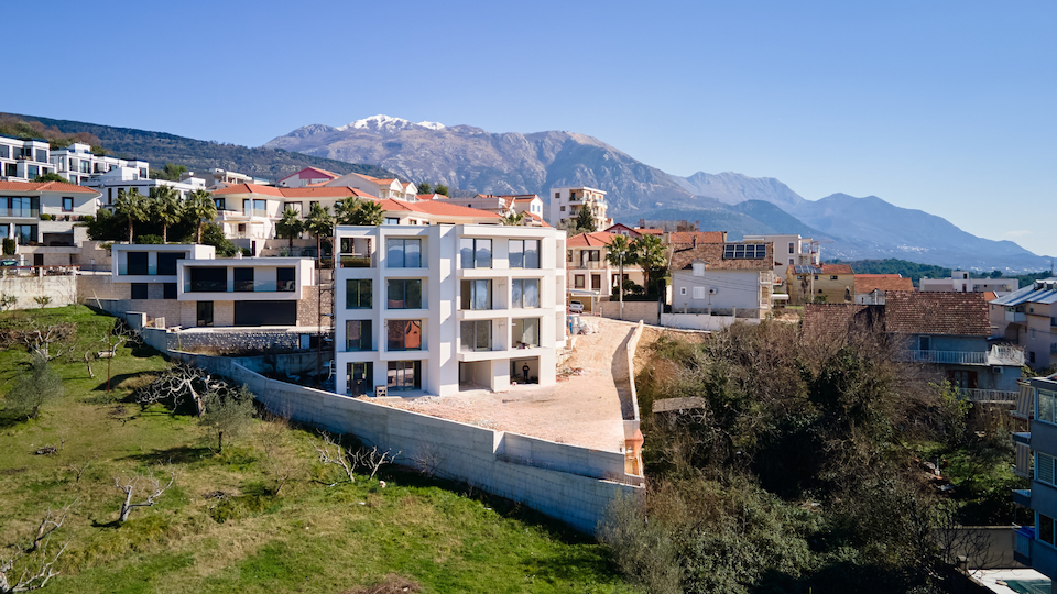 Luxuriöses Studio-Apartment mit Meerblick in Tivat zu verkaufen