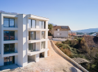 Luxuriöse Residenz mit 2 Schlafzimmern und Meerblick in bester Lage in Tivat